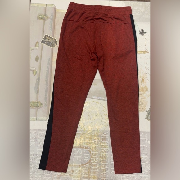 NWOT Gucci Red Joggers with Black Stripes Size M - Picture 5 of 6